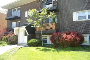 10748 S Harlem St, Worth, IL 60482 - Photo 1