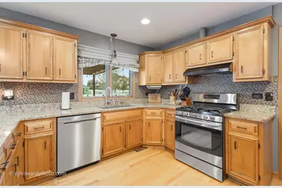 2821 Abbington Drive, New Lenox, IL 60451 - Photo 9