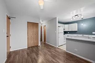 1324 N Geneva Dr, Palatine, IL 60074 - Photo 5