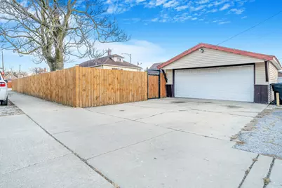 13302 S Avenue O Avenue, Chicago, IL 60633 - Photo 11