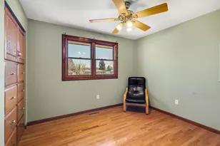 510 Manor Dr, Peotone, IL 60468 - Photo 7