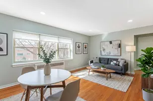 205 Custer Ave, Evanston, IL 60202 - Photo 3