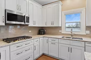 2819 Clarissa Ln, Aurora, IL 60502 - Photo 9