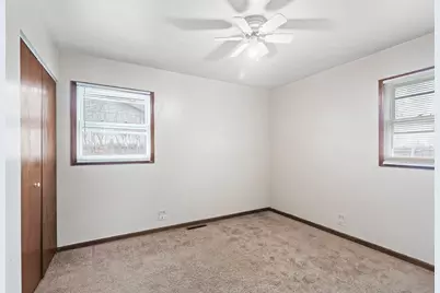 933 Ridge Avenue, Mundelein, IL 60060 - Photo 7