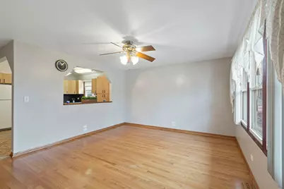 933 Ridge Avenue, Mundelein, IL 60060 - Photo 3