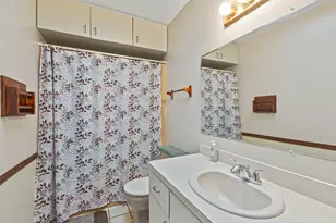 933 Ridge Ave, Mundelein, IL 60060 - Photo 9