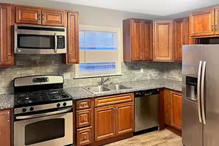 28 W 35th Pl, Steger, IL 60475 - Photo 7