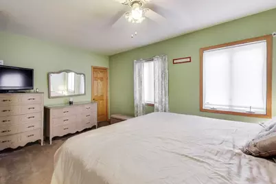 4116 E Lake Shore Drive, Wonder Lake, IL 60097 - Photo 11