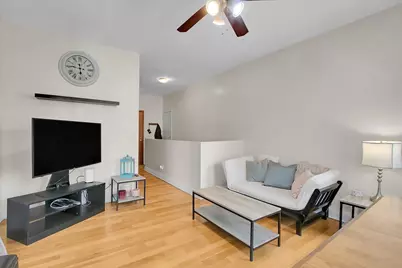 1647 W Sherwin Avenue #1, Chicago, IL 60626 - Photo 5