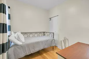 1647 W Sherwin Ave, Chicago, IL 60626 - Photo 11