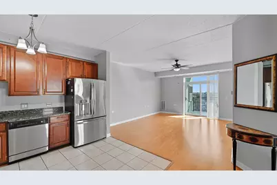 9355 Irving Park Road #522, Schiller Park, IL 60176 - Photo 5