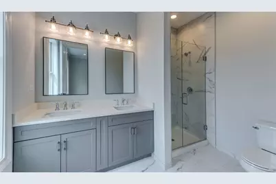 [Address not provided], Elmhurst, IL 60126 - Photo 9