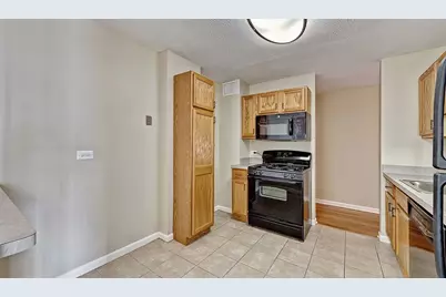 [Address not provided], Lombard, IL 60148 - Photo 5