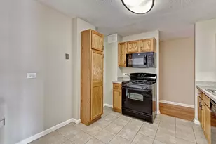 [Address not provided], Lombard, IL 60148 - Photo 5