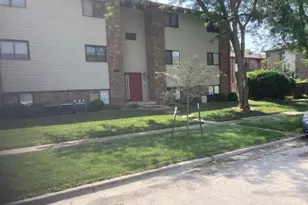 1916 Tracy Dr, Bloomington, IL 61704 - Photo 11