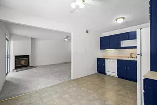 1916 Tracy Dr, Bloomington, IL 61704 - Photo 13