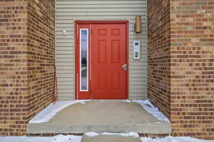 1916 Tracy Dr, Bloomington, IL 61704 - Photo 5