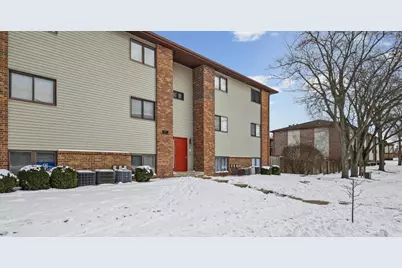 1916 Tracy Drive #31, Bloomington, IL 61704 - Photo 3