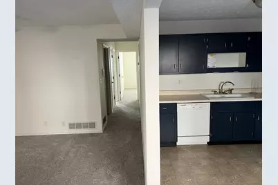 1916 Tracy Drive #31, Bloomington, IL 61704 - Photo 5