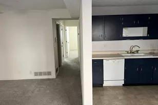 1916 Tracy Dr, Bloomington, IL 61704 - Photo 5