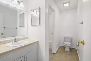 1916 Tracy Dr, Bloomington, IL 61704 - Photo 25