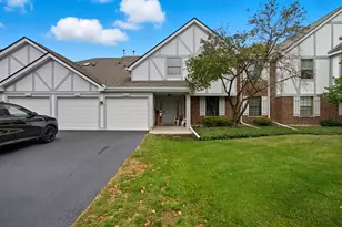 671 Catherine Ct, Wood Dale, IL 60191 - Photo 1