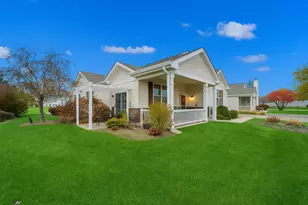 672 N Falls Circle, Pingree Grove, IL 60140 - Photo 15