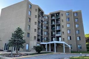 1750 N Marywood Ave, Aurora, IL 60505 - Photo 1