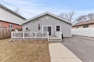 8555 S 79th Ave, Justice, IL 60458 - Photo 5