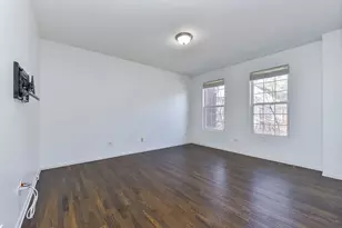 1910 Oxley Cir, Naperville, IL 60563 - Photo 3