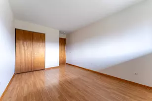 810 E Old Willow Rd, Prospect Heights, IL 60070 - Photo 13