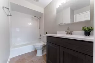 810 E Old Willow Rd, Prospect Heights, IL 60070 - Photo 11