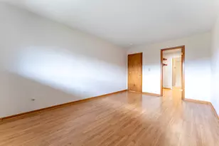 810 E Old Willow Rd, Prospect Heights, IL 60070 - Photo 9