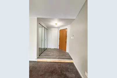 1202 Ballantrae Place #E, Mundelein, IL 60060 - Photo 19