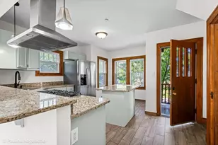 418 S Hough St, Barrington, IL 60010 - Photo 7