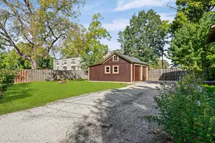 418 S Hough St, Barrington, IL 60010 - Photo 23