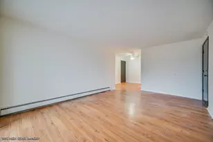 200 Madison St, Joliet, IL 60435 - Photo 3