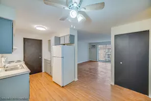 200 Madison St, Joliet, IL 60435 - Photo 5