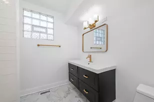 811 S 7th Ave, Maywood, IL 60153 - Photo 9