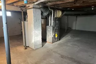 519 E Empire St, Freeport, IL 61032 - Photo 11