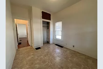 519 E Empire Street, Freeport, IL 61032 - Photo 7