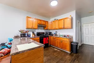 7508 W 59th St, Summit, IL 60501 - Photo 5