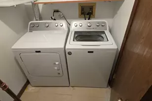 660 Cumberland Trail, Roselle, IL 60172 - Photo 19