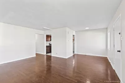 3304 Wilcox Avenue, Bellwood, IL 60104 - Photo 3