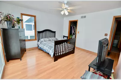 3321 N Bayview Lane, McHenry, IL 60051 - Photo 13