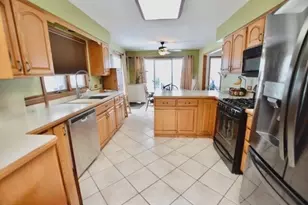 3321 N Bayview Ln, McHenry, IL 60051 - Photo 7