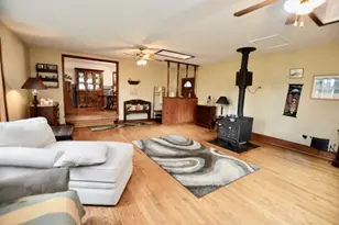 15758 County Line Rd, Capron, IL 61012 - Photo 11