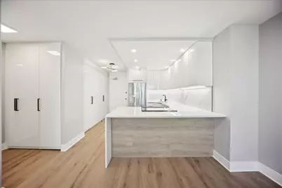 88 W Schiller Street #2107L, Chicago, IL 60610 - Photo 7