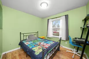 84 E Rickard Dr, Oswego, IL 60543 - Photo 9