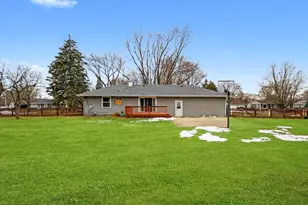 84 E Rickard Dr, Oswego, IL 60543 - Photo 25
